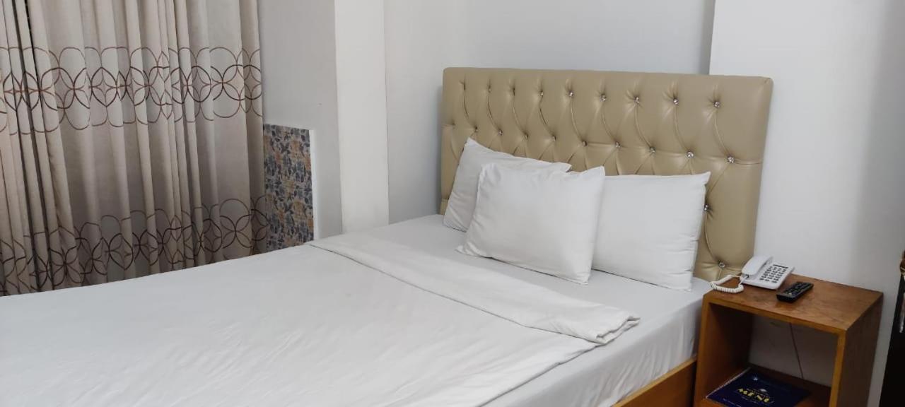 Hotel Blue Castle Dhaka Bagian luar foto