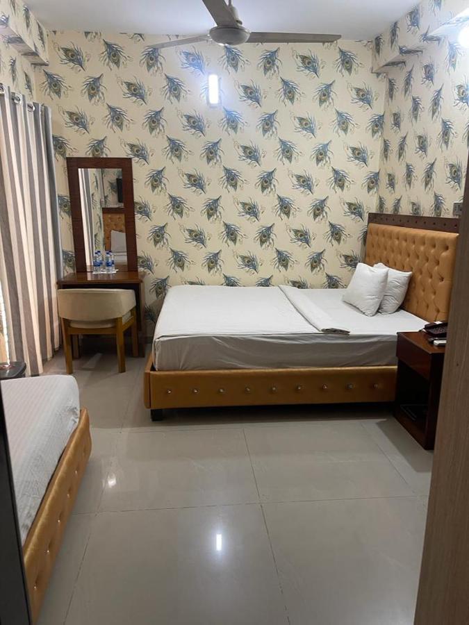 Hotel Blue Castle Dhaka Bagian luar foto