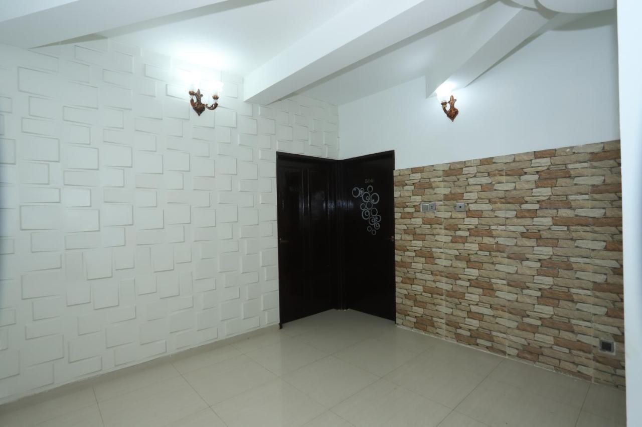 Hotel Blue Castle Dhaka Bagian luar foto